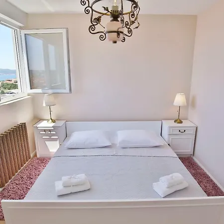 Helen Apartamento Zadar